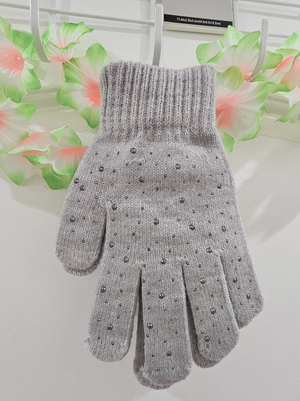 MIXXT Gray Knit Gloves with Stud Accents